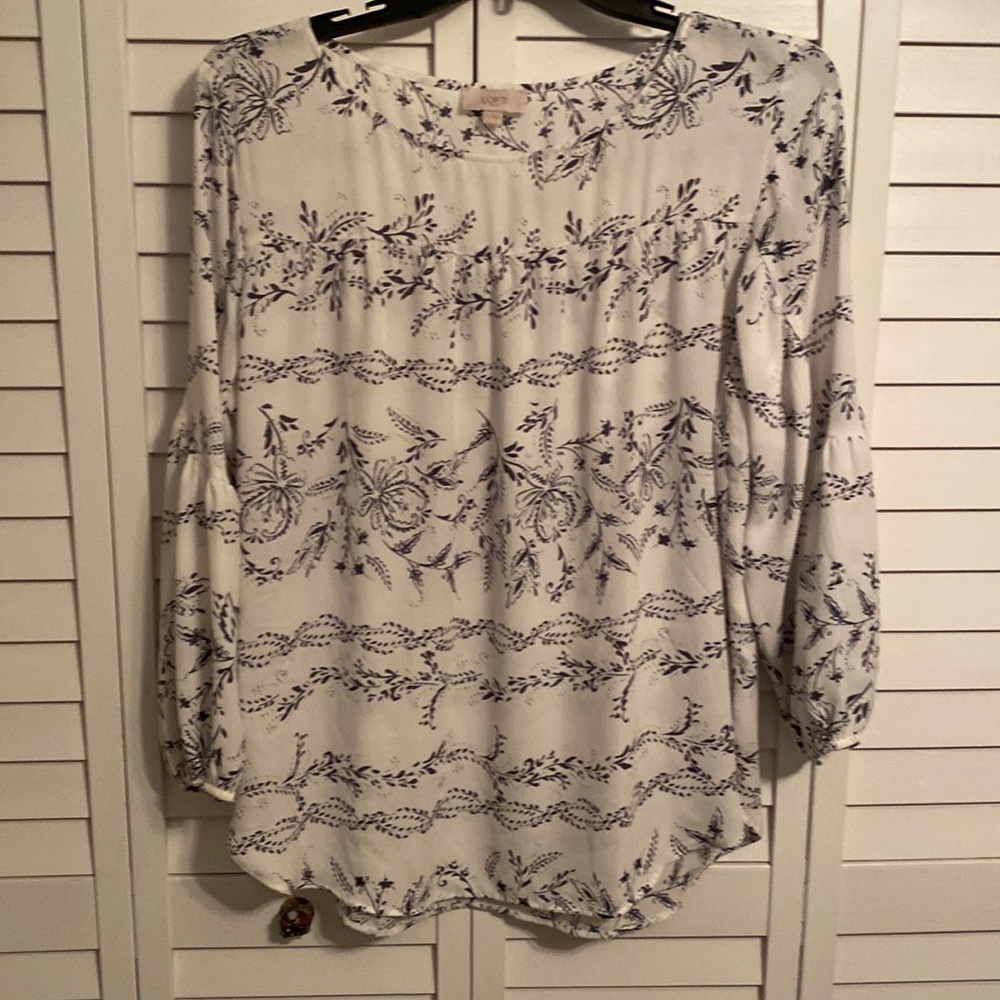 Loft XL blouse long sleeve. Off white with gray deaign.